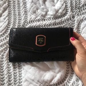 GUESS wallet